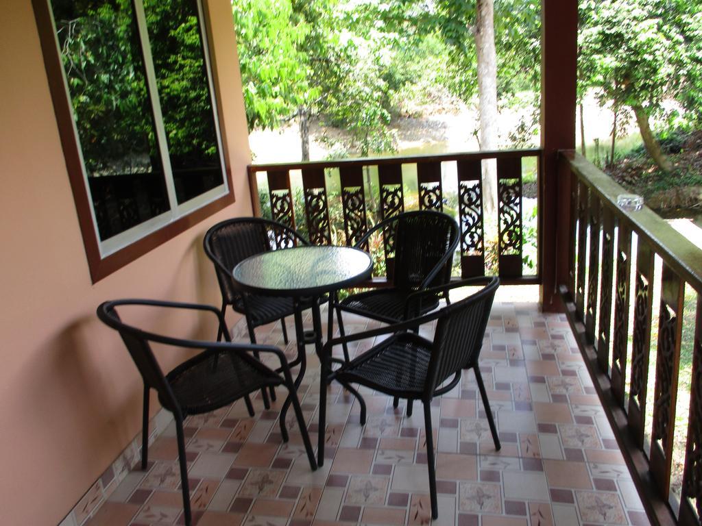 靠苏克岛度假酒店 Khao Sok National Park 外观 照片